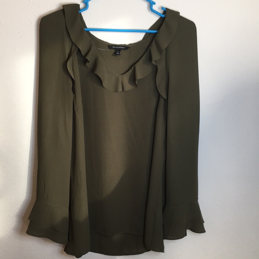 Banana Republic M green women’s shirt